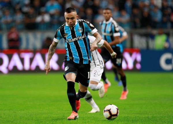 Grêmio recusa proposta de quase R$ 200 milhões de clube chinês por Everton