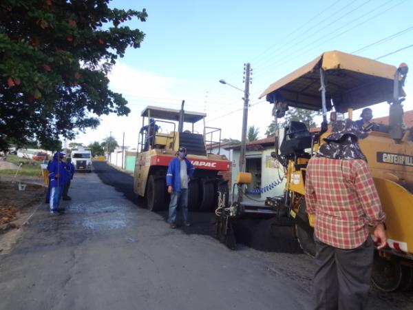 Rua Fernando Marques recebe pavimenta&ccedil;&atilde;o asf&aacute;ltica(Imagem:FlorianoNews)