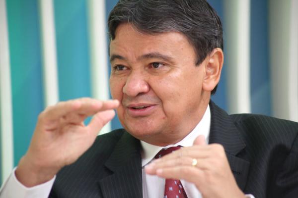 "É preciso investir no Social e pensar no Brasil", diz governador