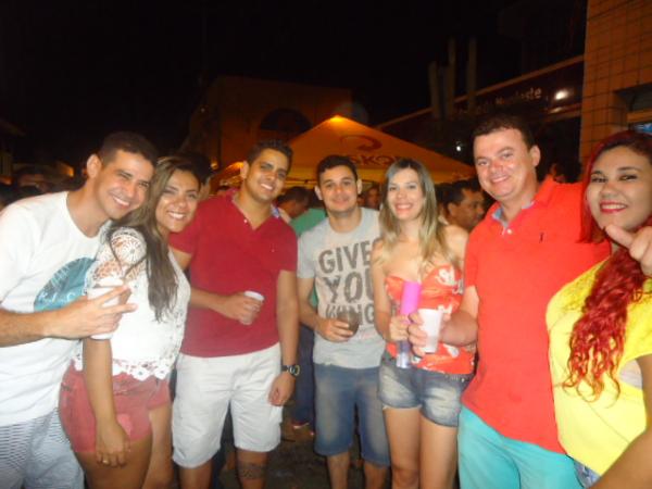 Folia na Avenida Get&uacute;lio Vergas. (Imagem:FlorianoNews)