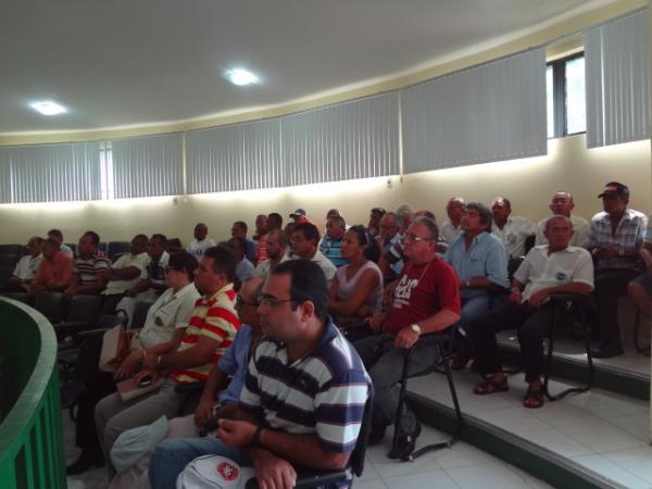 SUTRAN se re&uacute;ne com taxistas de Floriano.(Imagem:FlorianoNews)
