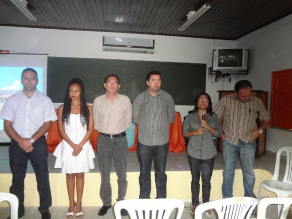COEF realiza pr&eacute;-programa&ccedil;&atilde;o para o Carnaval 2012.(Imagem:FlorianoNews)