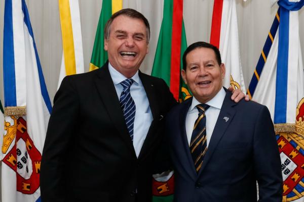 Mourão confirma que não será vice de Bolsonaro nas eleições de 2022