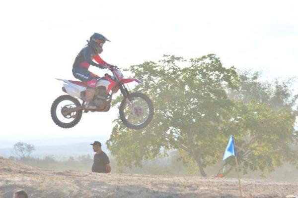 Em incentivo ao esporte, Prefeitura Municipal apoia o 2º Motocross de Aniversário de Floriano(Imagem:Secom)