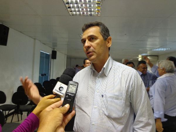 Prefeito Gilberto J&uacute;nior(Imagem:FlorianoNews)