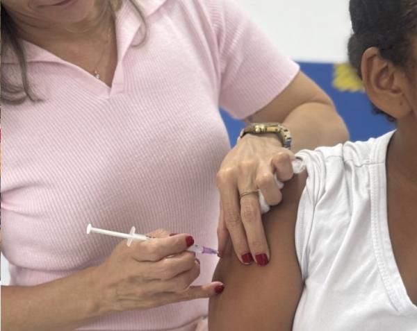 Saúde realiza ação de vacinação no Papa Pombo e reforça proteção de crianças e adolescentes.(Imagem:Secom)