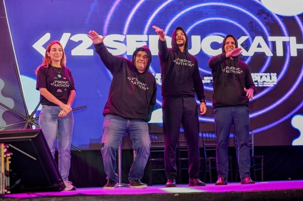 Rafael Fonteles abre o Seduckathon 2025, que levar&aacute; 130 alunos da rede estadual &agrave; interc&acirc;mbios de tecnologia(Imagem:Gabriel Paulino)
