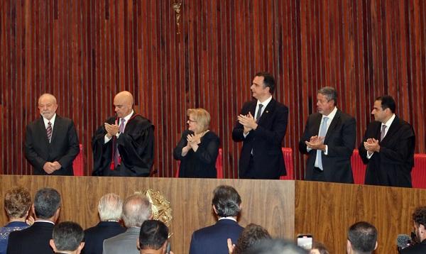Lula defende democracia após diplomação; leia discurso completo