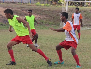 Piauí repatria volante Victor, anuncia jogadores para base e busca meia