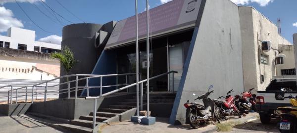 Homem é preso furtando estabelecimento comercial no Centro de Floriano