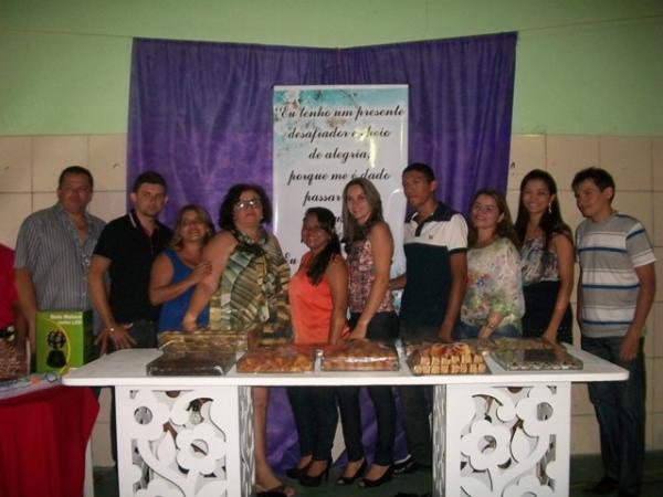 Escola Pequeno Príncipe realizou festa em comemoração ao Dia do Professor