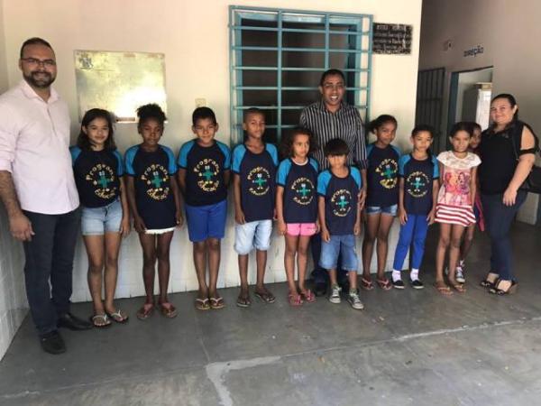 Prefeito e secretário visitam reforma da Escola Municipal Marcos dos Santos Parente