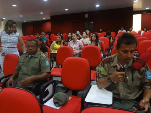 Semin&aacute;rio aborda viol&ecirc;ncia contra mulheres em Floriano.(Imagem:FlorianoNews)