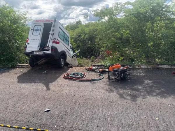 Motorista de ambulância morre após colisão com carro de passeio na rodovia PI-143