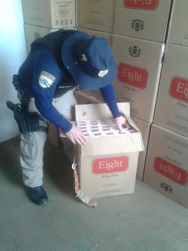 Apreens&atilde;o de cigarros(Imagem:PRF)