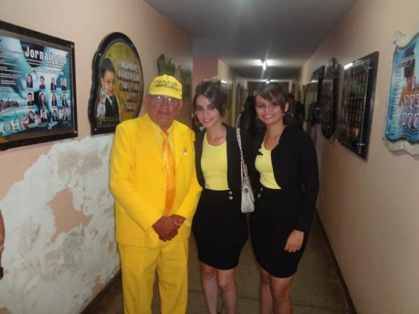 Rep&oacute;rter Amarelinho, Maiara e Flaviana.(Imagem:FlorianoNews)