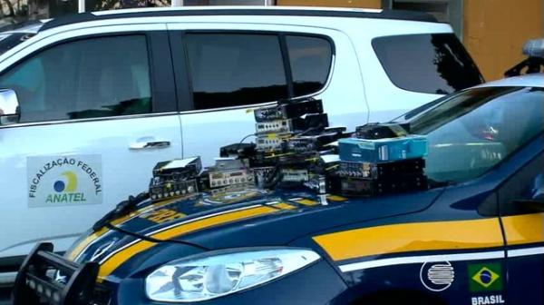 PRF detém 36 caminhoneiros com rádios clandestinos em Teresina