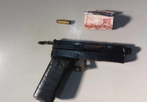 Adolescente de 15 anos é apreendido após agredir e ameaçar namorada com arma em Teresina