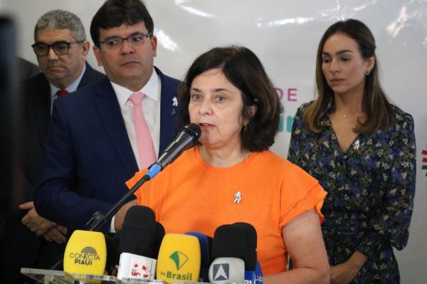 No Piauí, ministra Nísia Trindade inaugura maior maternidade pública