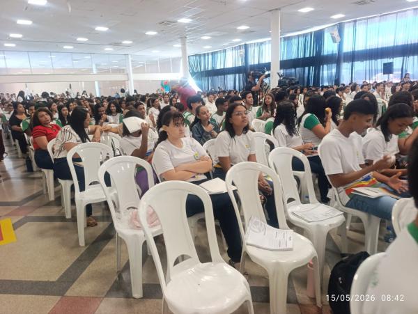 Pr&eacute;-Enem Seduc na Estrada re&uacute;ne estudantes em mega revis&atilde;o preparat&oacute;ria em Floriano(Imagem:FlorianoNews)