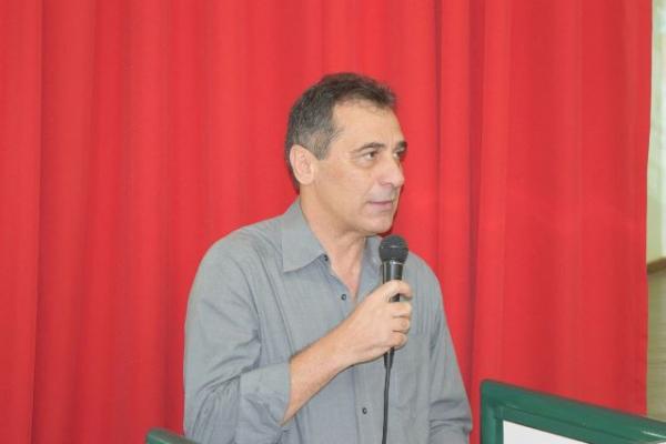 Prefeito Gilberto J&uacute;nior(Imagem:Waldemir Miranda)