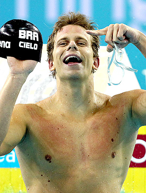 Cielo 'voa' e conquista o ouro na final dos 50m livre do Mundial de Dubai
