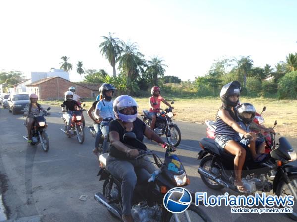 Carreata e prociss&atilde;o marcam encerramento dos festejos de S&atilde;o Crist&oacute;v&atilde;o em Floriano.(Imagem:FlorianoNews)