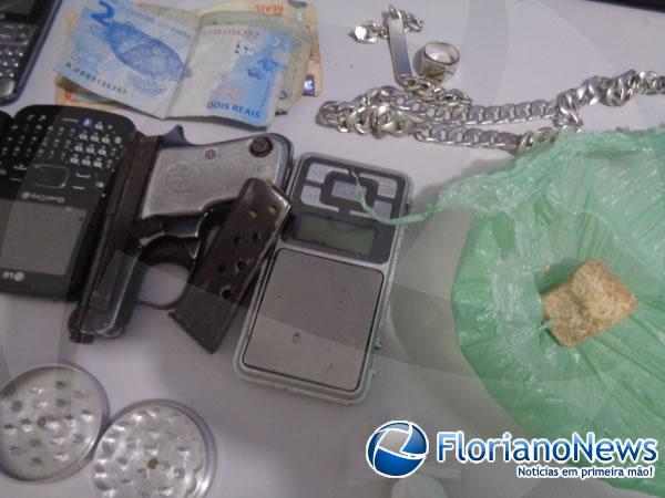 Opera&ccedil;&atilde;o conjunta apreende drogas e armas em Bar&atilde;o de Graja&uacute;.(Imagem:FlorianoNews)