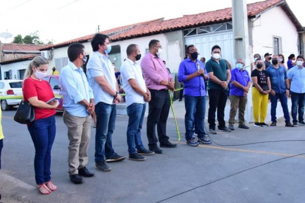 Pavimentação asfáltica de ruas dos bairros Sambaíba Nova e Velha são entregues a população