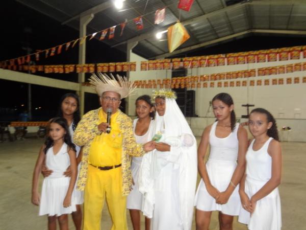 Rep&oacute;rter Amarelinho realizou abertura do Festival de Quadrilhas de Floriano.(Imagem:FlorianoNews)