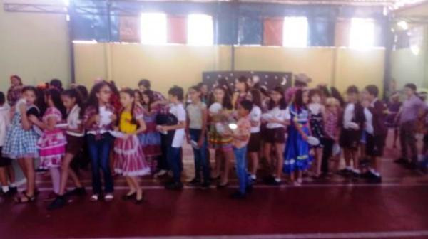 Escola Pequeno Príncipe promove festa junina para alunos do Ensino Fundamental