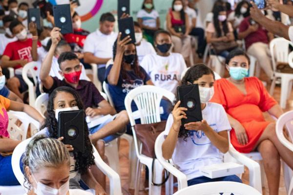 Estudantes de Oeiras e São João da Varjota recebem tablets para acessar plataforma Educar Nestante