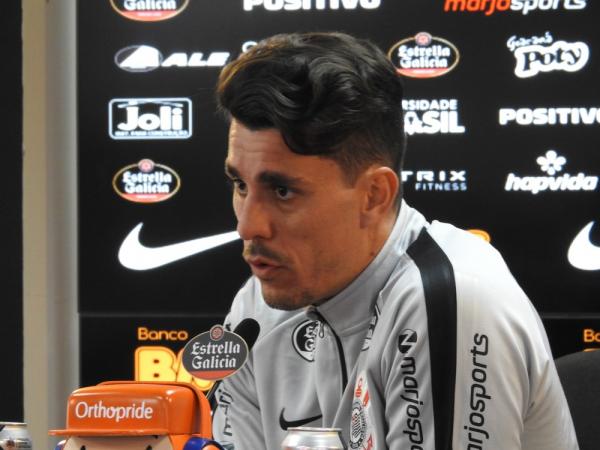 Avelar diz que espera Flamengo com raiva diante do Corinthians após queda na Copa do Brasil