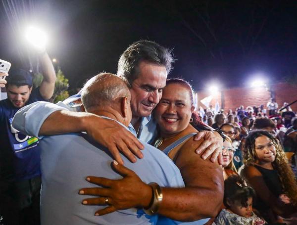 Ciro participa de eventos com multid&atilde;o e diz ter orgulho de ser o 