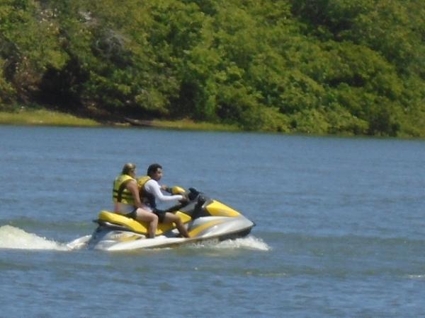 Calor movimenta prainha de Bar&atilde;o de Graja&uacute; no fim de semana.(Imagem:FlorianoNews)