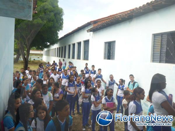 Alunos da rede estadual voltam &agrave;s aulas em Floriano.(Imagem:FlorianoNews)
