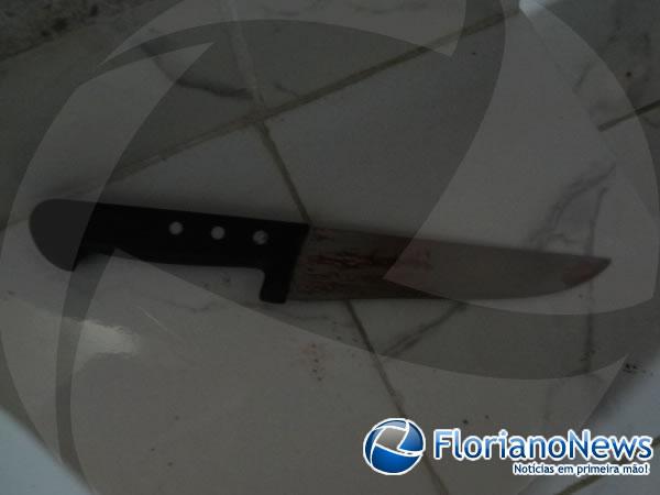 Homem mata a mulher com sete facadas em Bar&atilde;o de Graja&uacute;.(Imagem:FlorianoNews)