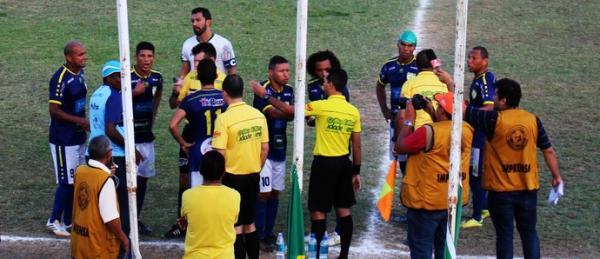 Partida foi marcada por tumulto em expuls&atilde;o.(Imagem:Josiel Martins/GloboEsporte.com)