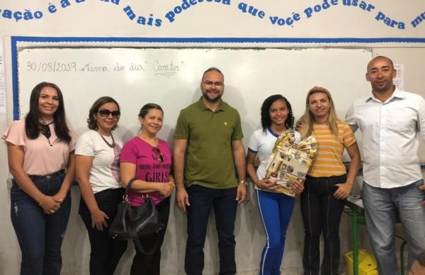 SEMED premia alunos do Simulado em Prepara&ccedil;&atilde;o &agrave; Prova SAEB(Imagem:Secom)