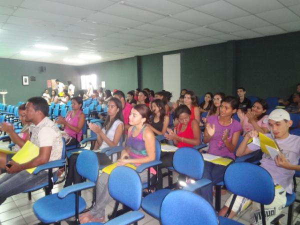 APAE realiza IV Simp&oacute;sio de Sa&uacute;de em Floriano.(Imagem:FlorianoNews)