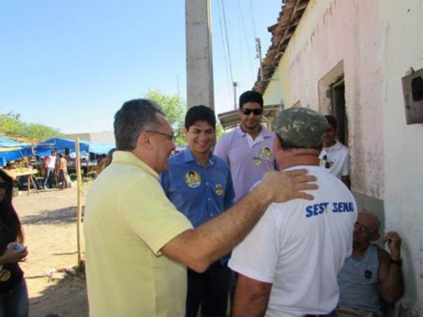 En&eacute;as Maia visita mercado p&uacute;blico em Nazar&eacute;.(Imagem:Jaquelina Nascimento)