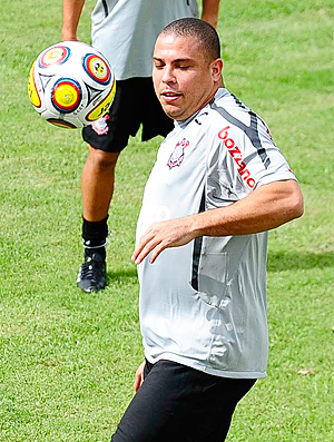 Ronaldo na Libertadores? É tarde. Tite o quer na estreia do Paulistão
