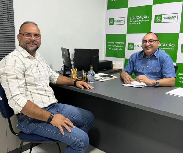 Vereador Joab Curvina discute avanços na Educação de Floriano com o Secretário Nylfrânio Ferreira