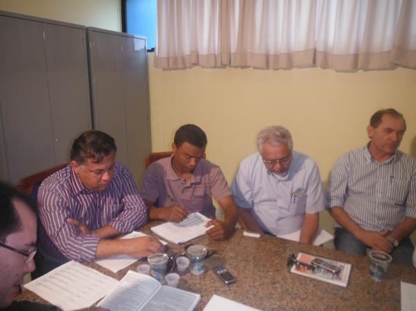 Comiss&otilde;es permanentes s&atilde;o compostas na C&acirc;mara Municipal.(Imagem:FlorianoNews)