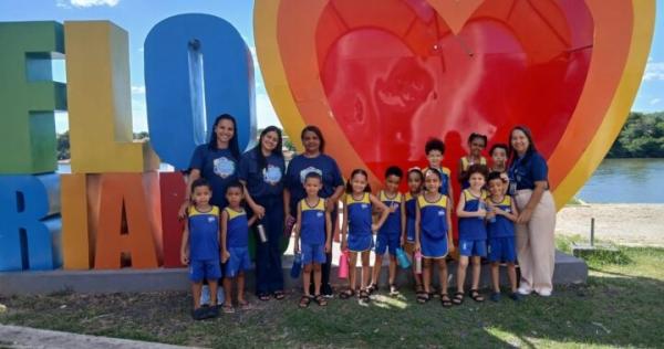 Alunos do Sesc Centro Educacional visitam o Espaço Cultural Maria Bonita, em Floriano