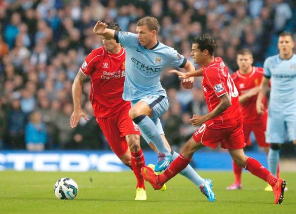 Philippe Coutinho &eacute; titular no Liverpool, mas tem atua&ccedil;&atilde;o apagada nesta segunda-feira.(Imagem:Ag&ecirc;ncia Reuters)