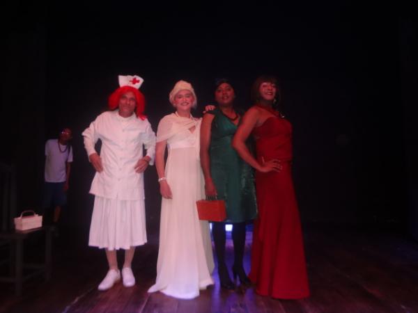 Grupo Harem de Teatro estr&eacute;ia espet&aacute;culo em Floriano.(Imagem:FlorianoNews)