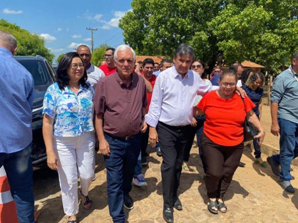 Wellington Dias visita comunidade quilombola em Amarante e anuncia parceria