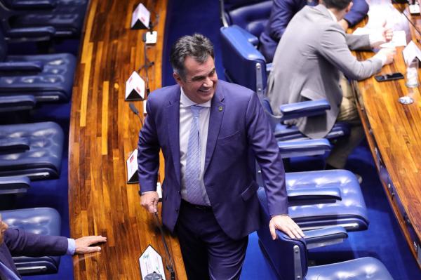 Projeto de Ciro Nogueira que garante acesso de cães de assistência é aprovado