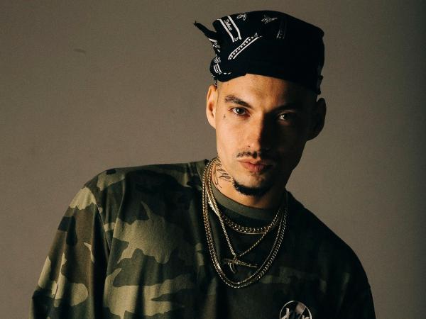 Rapper Filipe Ret agrega Anitta, Cabelinho, L7nnon e MC Hariel no sexto álbum de estúdio, "Lume"